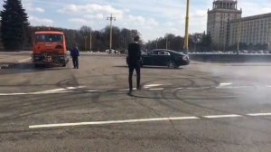 Ролс Ройс показывает свою силу и мощь в двигателе нового образца