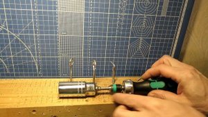 оснастка: =1=, закручивание колец, полуколец, крючков и костылей - готовые адаптеры