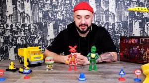 ПАПА РОБ РАСПАКОВАЛ МОНТИ И ФОКСИ ИЗ FNAF SECURITY BREACH! АНИМАТРОНИКИ НА СТРОЙКЕ!