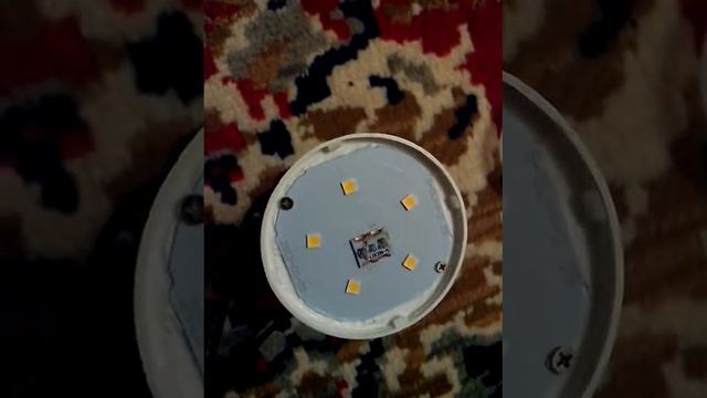 Тест светодиодных лампочек Навигатор А55 и R50. смотреть онлайн