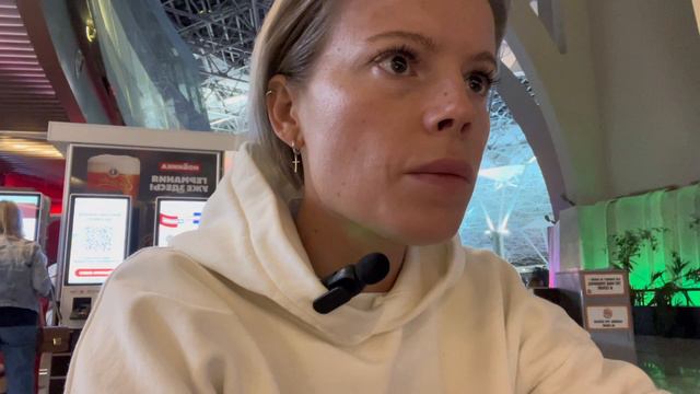 Аэропорт #Внуково 🛬 авиакомпания Позор Эир #AzurAir