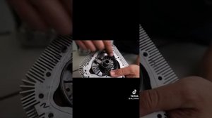 Жидкий поршень двигатель нового поколения