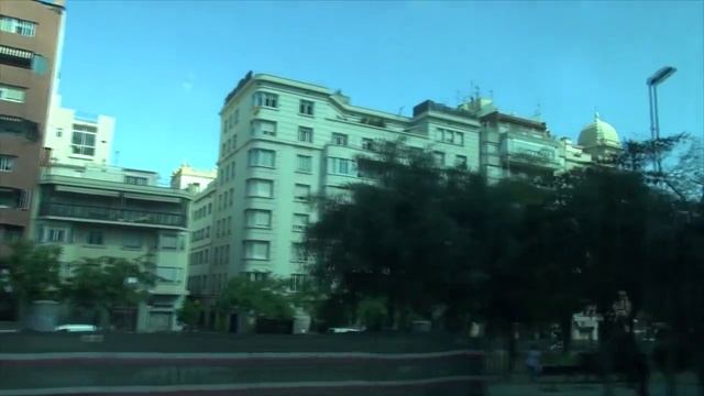 Испания. Часть 4. Экскурсия в Барселону. Park Guell & La Sagrada Familia.mp4