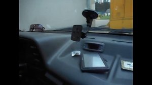 Как остановить трещину на лобовом стекле?