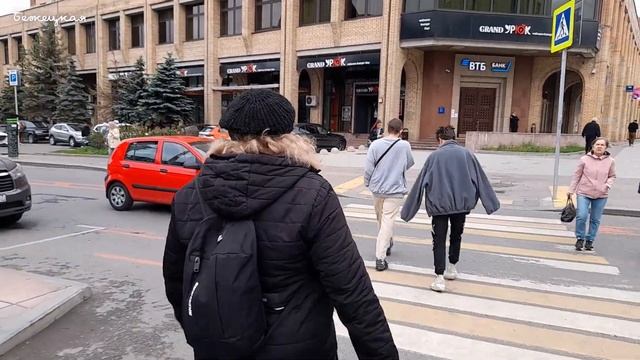 Клубничка нямки. Тестирую стабилизатор после ремонта. Подарки, ирригатор и крутая зубная щётка смотреть онлайн