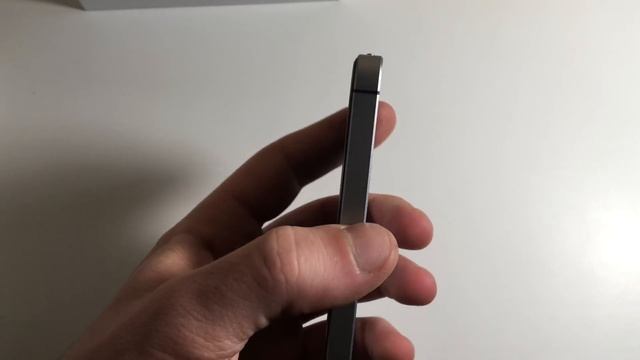 Распаковка iPhone SE 32GB смотреть онлайн