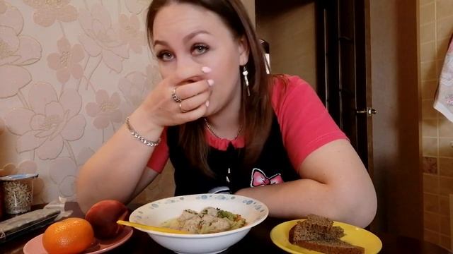 ВОТ И ОБЕД ?СУП С ФРИКАДЕЛЬКАМИ /МУКБАНГ/СХОДИЛА К ВРАЧУ. смотреть онлайн
