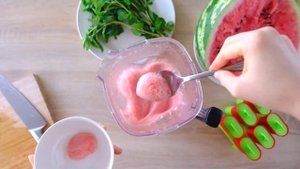 Мороженое без сахара - легко и просто сделать мороженое за 5 минут из арбуза!
