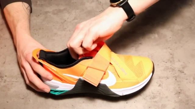 Nike Metcon 7 Flyease Total Orange/Dark Smoke смотреть онлайн