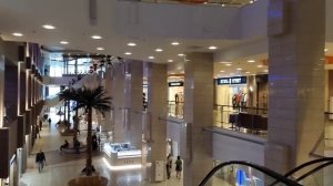 "Гранд Каньон" - торгово-развлекательный центр в Санкт-Петербурге