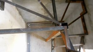 Каркас лестницы забежные ступени.