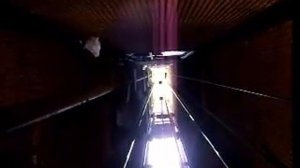 Шахта лифта с распашными дверями