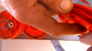 Как намотать леску на катушку триммера.WIND THE LINE ON THE TRIMMER SPOOL