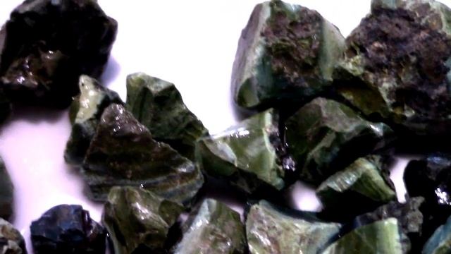 ТАВРИЙСКИЙ МАЛАХИТ - этот камень приносит удачу в интернете смотреть онлайн