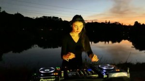 Fernanda Pistelli @ Lake Sessions