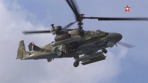 Опубликованы кадры уничтожения техники и объектов ВСУ вертолетами армейской авиации ВКС России