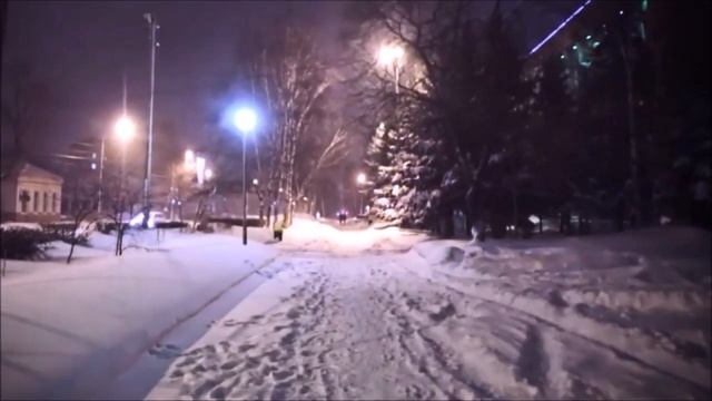 Морозец научил скрипеть снежок... смотреть онлайн