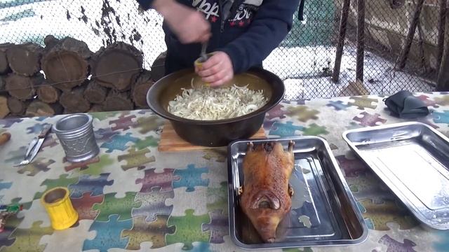 Утка целиком и много,много лука.В казане на костре (2022) смотреть онлайн