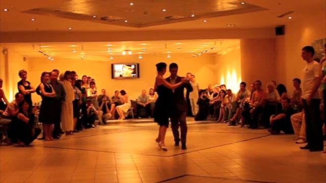 Mila Vigdorova and Daniel Raphael at Le Cafe смотреть онлайн