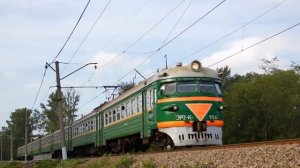 Электропоезда Эр-2
