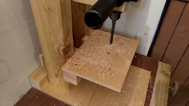 3 in 1 Homemade Lathe Machine. Токарный станок из дрели. смотреть онлайн