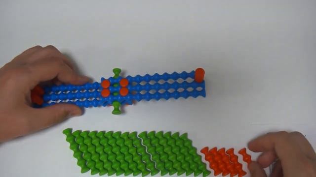 Качели балансиры из конструктора "Строительные палочки" смотреть онлайн