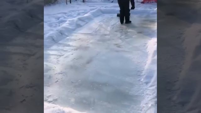 Как залить каток во дворе