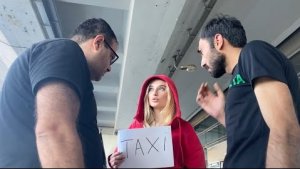 БЛОНДИНКА ТАКСУЕТ на Х7! УВОЖУ клиентов у БОМБИЛ из 90-ых. СТРАШНО