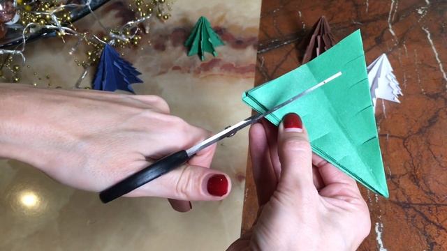 Как сделать елку из бумаги. Поделки из бумаги смотреть онлайн