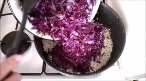 Краснокочанная капуста тушеная.