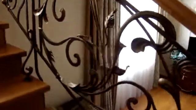 Наши работы. Кованые перила в коттедже. смотреть онлайн