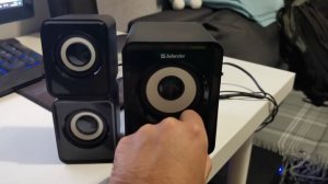 Колонки 2.1 defender z4