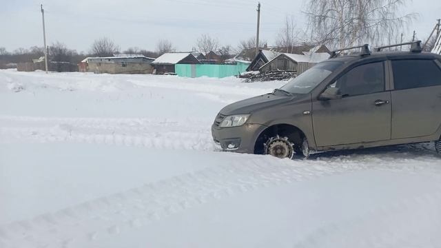 Поставил металлические колеса на гранту. смотреть онлайн