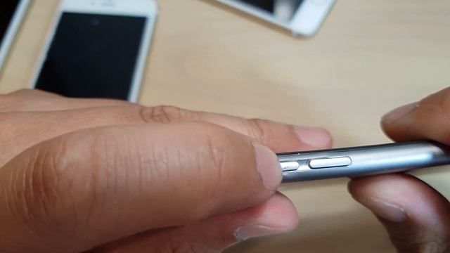 7 Solutions to Fix Stuck iPhone Volume Key смотреть онлайн