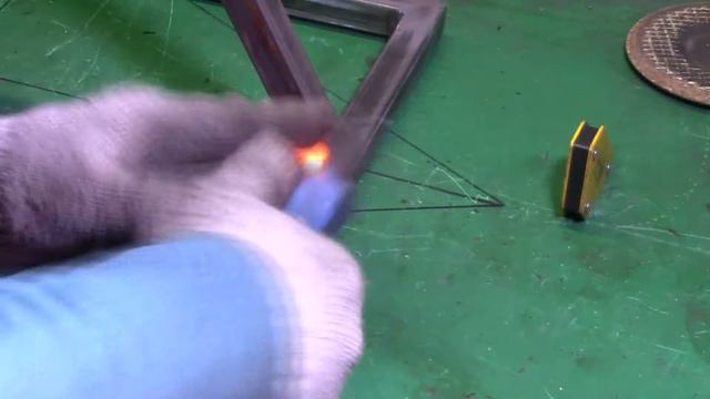 Леветирующий табурет своими руками. Тенсегрити.
