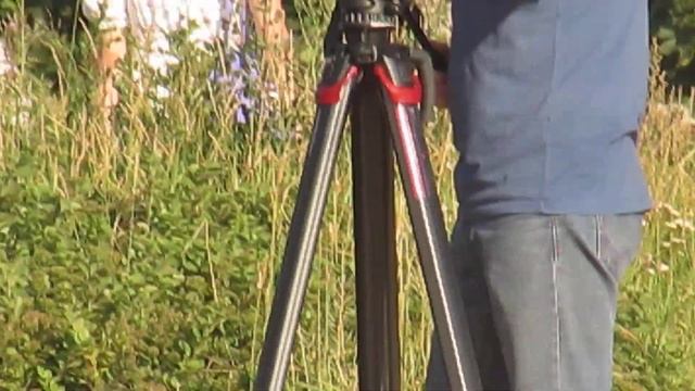 СТАРЫЙ МУЖЧИНА СНИМАЕТ ЛЮДЕЙ НА  ПЛЯЖЕ В ОЗЕРКАХ С НЕПОНЯТНОЙ ЦЕЛЬЮ смотреть онлайн