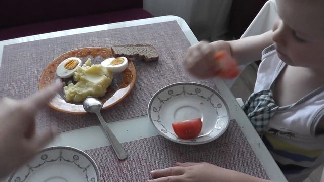 ВЛОГ: еда, цветочки и мытье стен смотреть онлайн