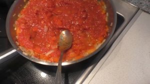 Шакшука рецепт. Яйца в томатном соусе рецепт. Вкусное блюдо - Шакшука на сковороде!