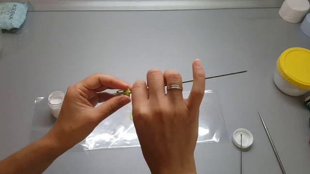 МК Эустома из полимерной глины Часть 1 смотреть онлайн