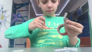 ЛАЙФХАК Андрей делает бомбочки из спичечных головок Extreme show Lifehack