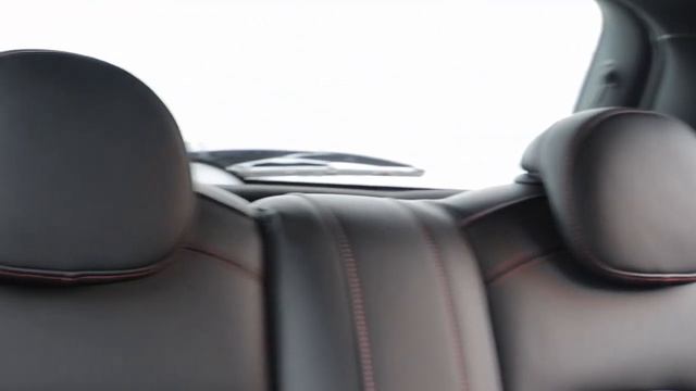 Новый дизайн салона для заряженного Mini Cooper [ЧЕРНЫЙ САЛОН С ЯРКОЙ НИТЬЮ 2022]