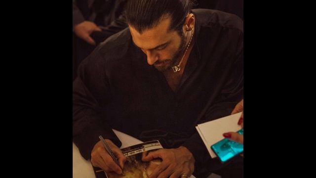 Can Yaman called Demet "my butterfly", Demet got a butterfly tattoo! смотреть онлайн