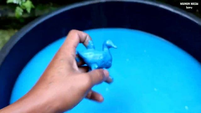 Membersihkan hewan gajah, sapi, bebek, angsa, ayam, buaya, monyet, orangutan, kuda, singa, animals смотреть онлайн