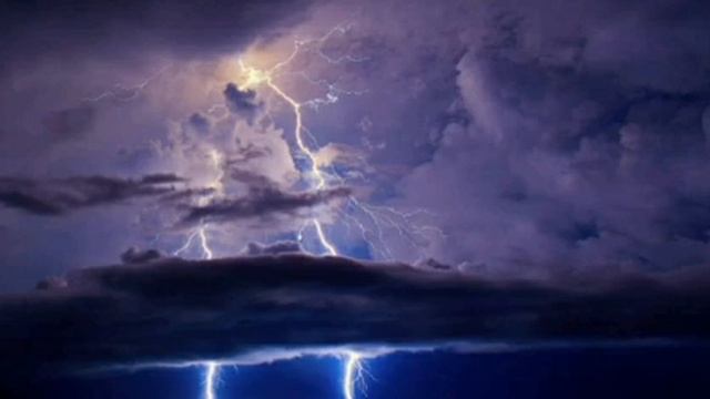 Расслабляющий звук дождя с грозой для сна и медитации /Relaxing thunderstorm rain sound for sleep / смотреть онлайн