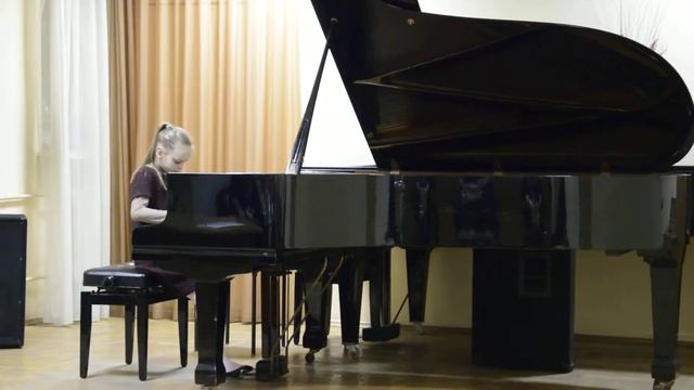 Шостакович - Гавот из фортепианной сюиты Танцы кукол - Дарья Цесарская смотреть онлайн