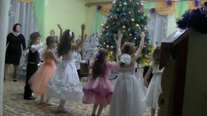 игра ЁЛОЧКИ   ПЕНЁЧКИ