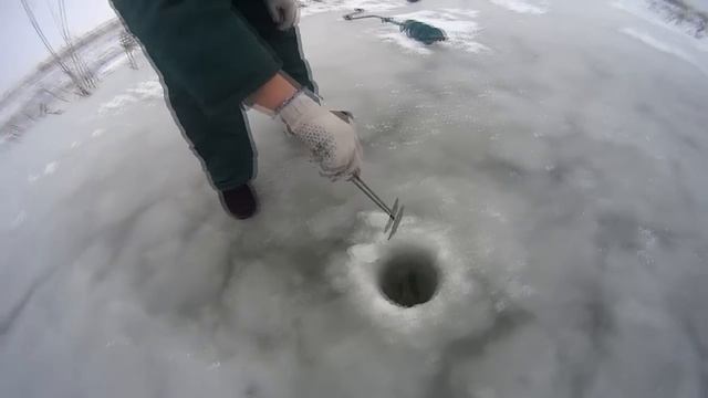 Pesca no Gelo . рыбалка на льду Fishing on Ice смотреть онлайн