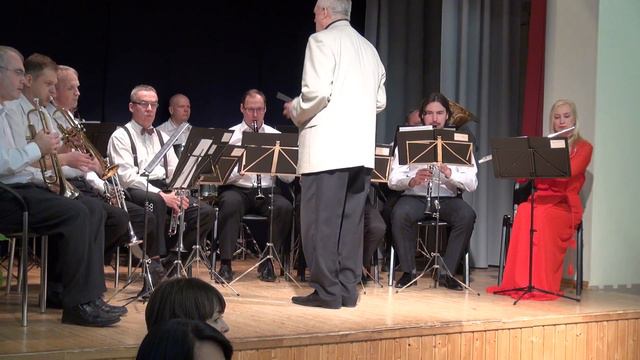 La Corona - Puhkpilliorkester SAUNAMEES (dirigent ARNE HAASMA) смотреть онлайн