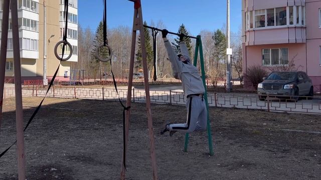 необычная тренировка | качаем широчайшие смотреть онлайн