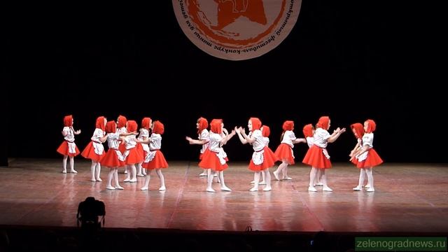 Коллектив "Гармония". Эстрадный танец смотреть онлайн